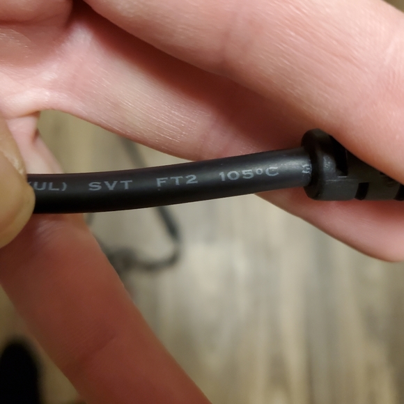 Enzo Milano clipless Curling Iron Wand. - Picture 8 of 13